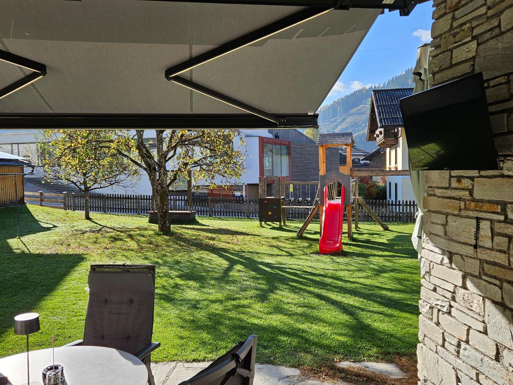 Oberauer Wagrain - Die Eco Familien Hotelpension B&B מראה חיצוני תמונה