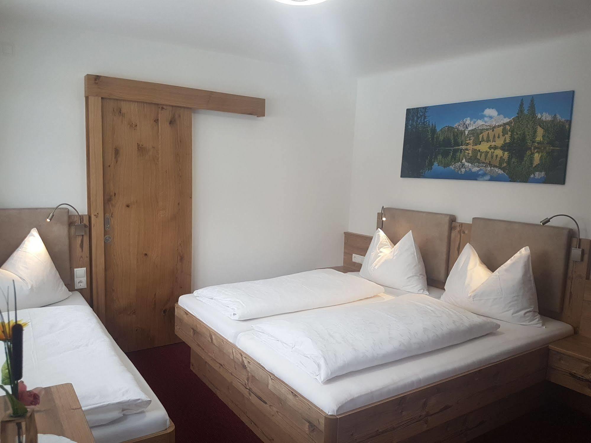 Oberauer Wagrain - Die Eco Familien Hotelpension B&B מראה חיצוני תמונה