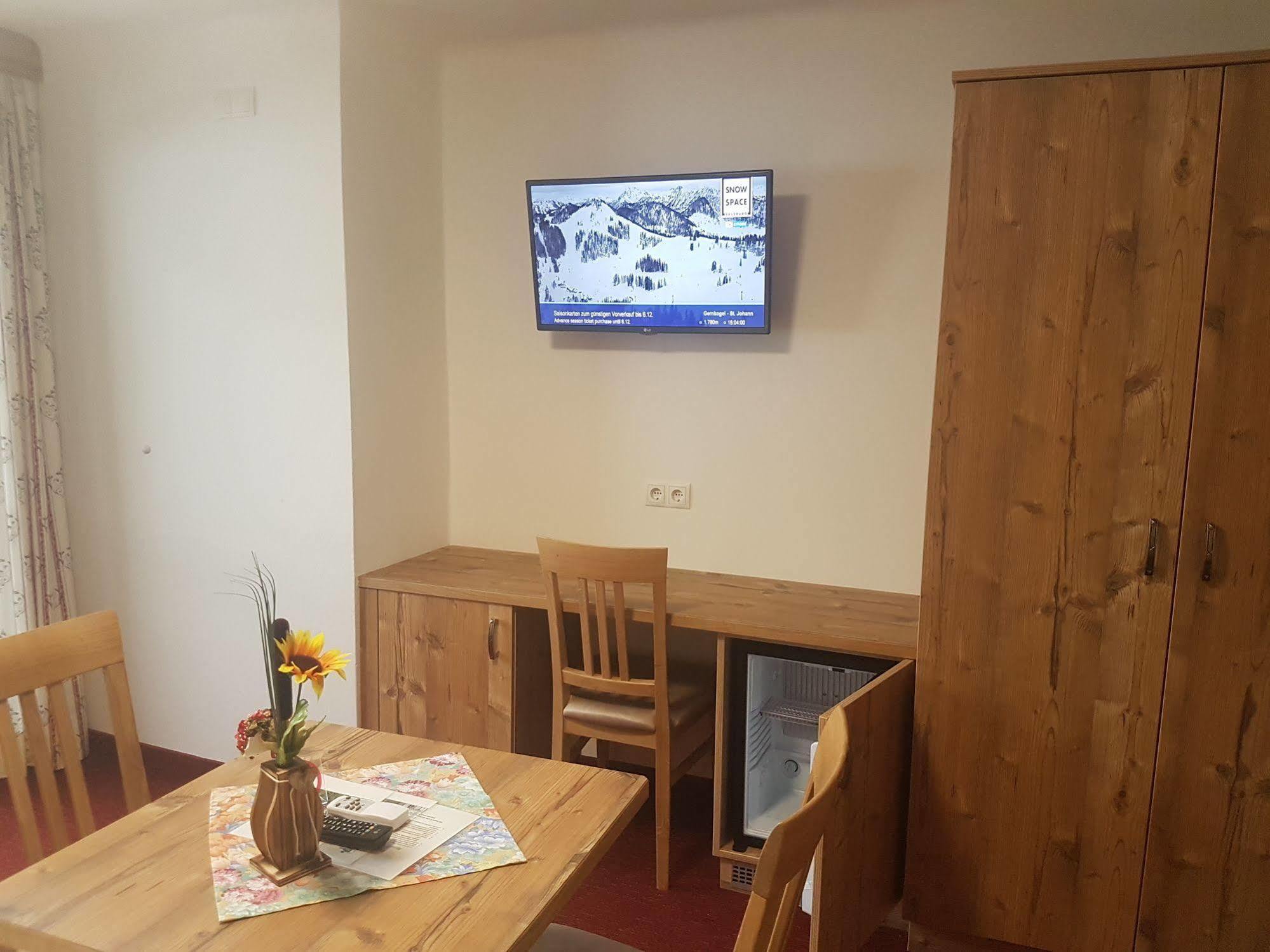 Oberauer Wagrain - Die Eco Familien Hotelpension B&B מראה חיצוני תמונה