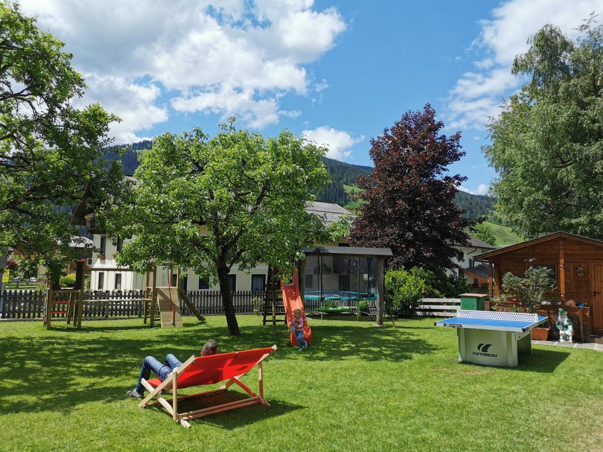 Oberauer Wagrain - Die Eco Familien Hotelpension B&B מראה חיצוני תמונה